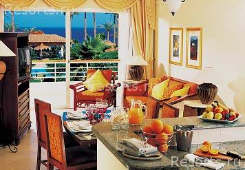 Renaissance Golden View Beach Resort 10